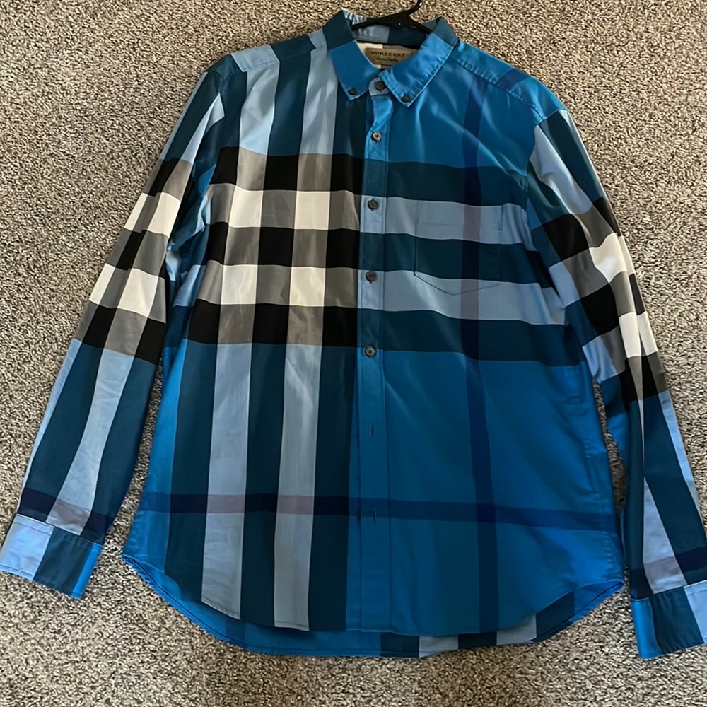 Burberry button for men